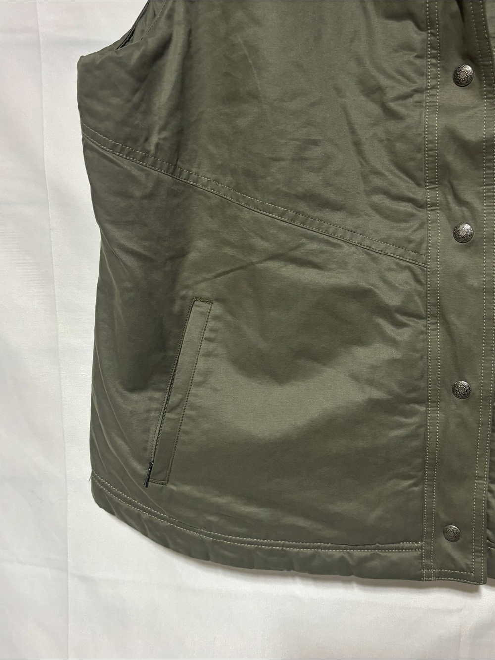 KUHL Women's Celeste Lined Vest Sage Green
- XL NWT - Picture 4 of 11